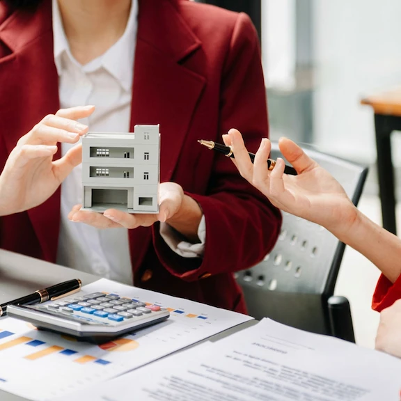 Por que investir em um lote comercial no interior é tão estratégico